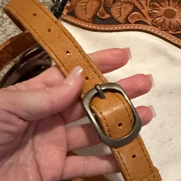 American Darling Tan and Cream Crossbody Bag with Fringe - Picture 5 of 10